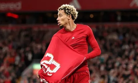 Liverpool vs Tottenham: Hugo Ekitike đứng trước cột mốc Suarez