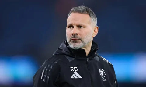 Ryan Giggs khuyên Kobbie Mainoo kiên nhẫn ở lại Manchester United để chờ cơ hội