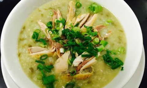 Các chuyên gia khuyên, ăn cháo vào buổi sáng rất tốt cho gan, người tiểu đường và người thừa cân