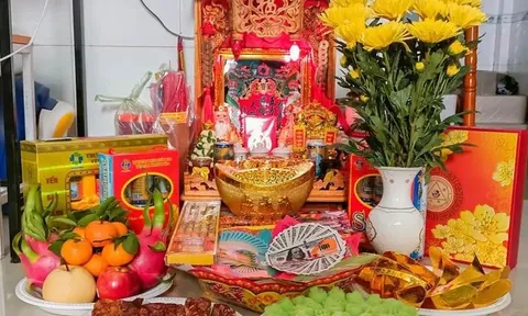 Mùng 1 thắp hương xong nhớ hạ thứ này khỏi bàn thờ thần Tài, để lâu mất lộc