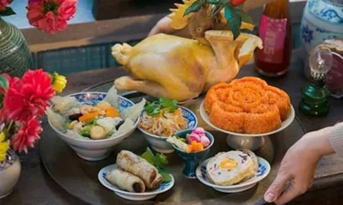 Mùng 1 âm lịch: Thắp hương xong nên hạ ngay 3 thứ này để giữ phúc, giữ tài, tránh hao lộc