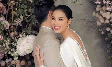 Phạm Hương có động thái lạ liên quan đến chồng đại gia khiến dân tình xôn xao