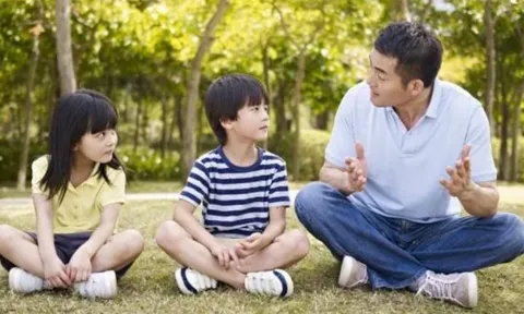 Sau tuổi 50 mới hiểu: 3 câu nói của cha mẹ âm thầm hủy hoại hạnh phúc gia đình