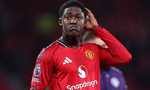 Kobbie Mainoo và "cái duyên" với Aston Villa: Amorim có dám tin dùng?