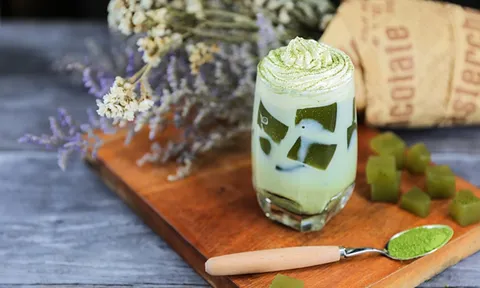Cách làm Matcha Latte thạch trà xanh thơm mát, cực tốt cho sức khỏe