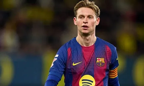 Villarreal 0-2 Barcelona: De Jong đẳng cấp, Barca củng cố ngôi đầu