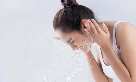 Những sai lầm phổ biến khi rửa mặt mà nhiều người vẫn duy trì hằng ngày