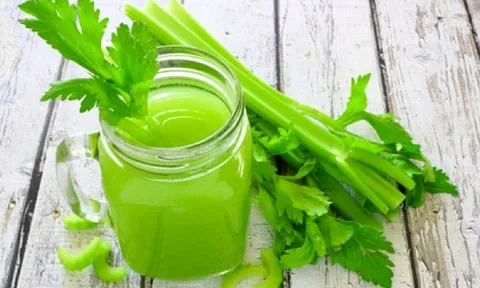 Cách uống nước cần tây buổi sáng giúp giảm mỡ thừa, giảm cân