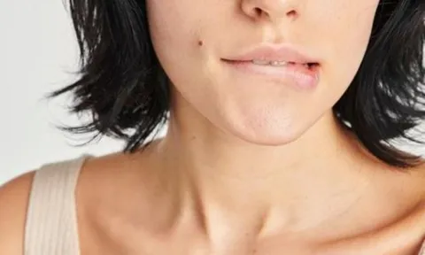 5 vị trí nốt ruồi 'quyền năng nhất', là những nốt ruồi báo hiệu ân đức tổ tiên truyền lại