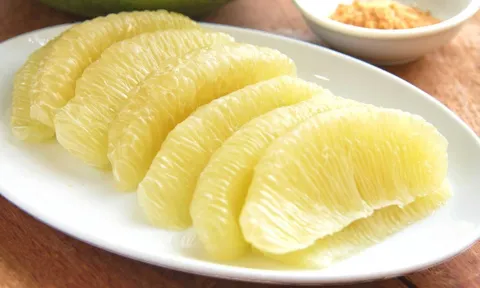 Bưởi tốt và lành tính nhưng 4 nhóm người này không nên ăn