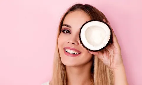 Cách sử dụng dầu dừa dưỡng mi tại nhà