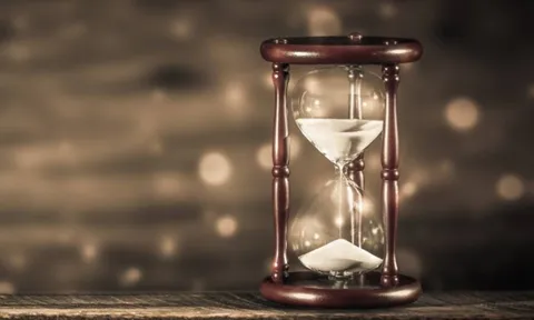 Trắc nghiệm tâm lý: Chọn một chiếc đồng hồ cát để khám phá điều bạn đang lo lắng nhất