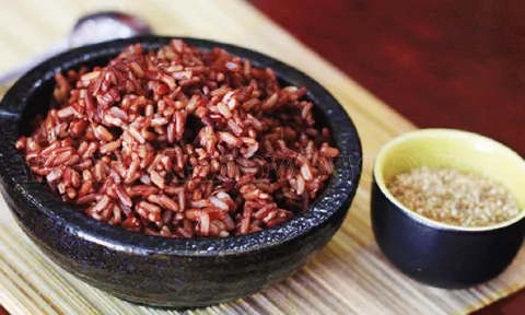 Thường xuyên ăn cơm gạo lứt, cơ thể có 5 thay đổi bất ngờ