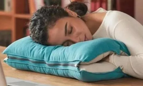 Tục ngữ 'Ngủ ba đêm, tuổi thọ ngắn như tờ giấy' nói lên điều gì về sức khỏe?