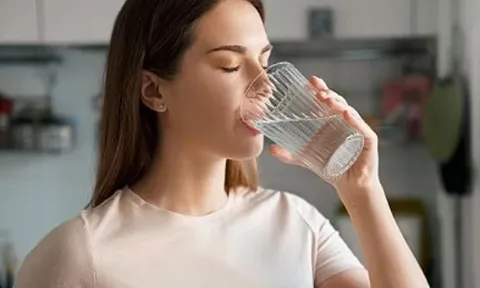 3 nguồn cung cấp nước cho cơ thể con người, 3 ly “nước cứu mạng” nên uống nhất mỗi ngày