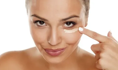 Thức khuya – thói quen âm thầm rút ngắn tuổi xuân, khiến da lão hóa nhanh