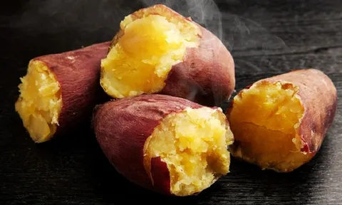 Khoai lang thơm ngon, ăn rất tốt nhưng có 3 nhóm người nên tránh