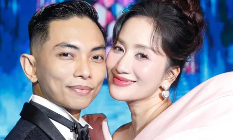 Phan Hiển đáp trả khi bị mỉa mai nhìn "như mẹ con" khi đứng cạnh Khánh Thi