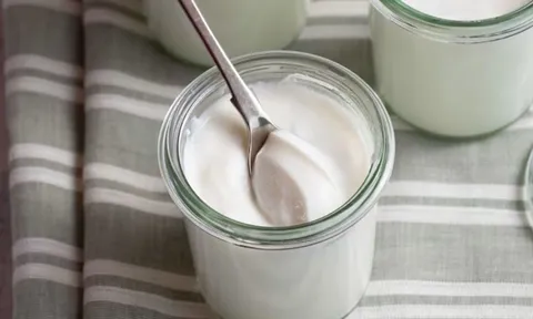 2 thời điểm ăn sữa chua tốt nhất để giảm cân, tiêu mỡ bụng, giúp eo thon gọn
