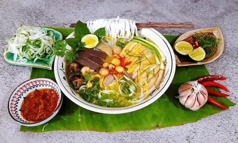 Cách nấu phở gà ngon tại nhà