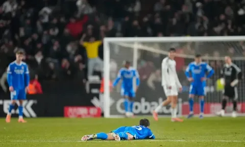 Real Madrid từ cỗ máy chiến thắng hóa kẻ bại trận thảm hại