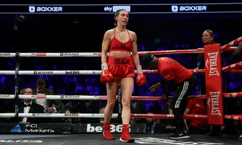 Mikaela Mayer từ bỏ đai WBO: Nước cờ táo bạo cho tham vọng độc tôn