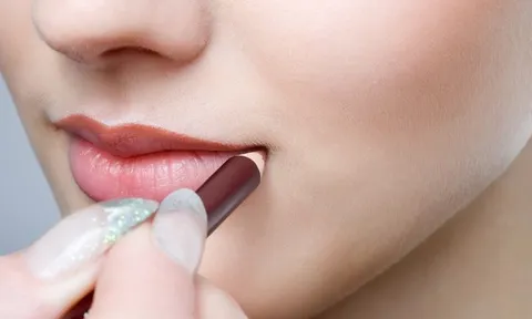 Những lỗi thường gặp khi kẻ viền môi cần tránh