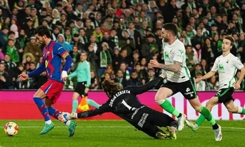 Người hùng Ferran Torres nói gì sau trận thắng nhọc của Barca?