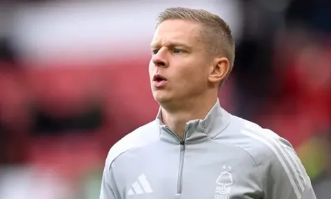 Sean Dyche làm rõ tương lai của Zinchenko tại Nottingham