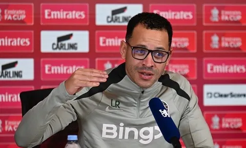 Rosenior có nguy cơ lặp lại sai lầm của Amorim