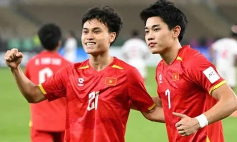 Người hùng U23 Việt Nam từng bị bố cấm đá bóng vì sợ nghèo