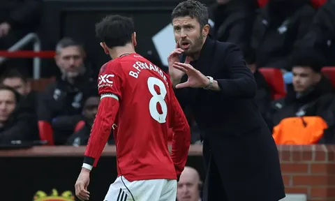 Carrick ca ngợi sự thông minh của Bruno trước Man City