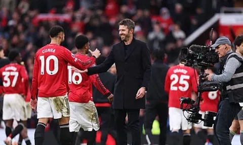 Carrick hồi sinh đôi cánh MU, sửa sai cho Amorim