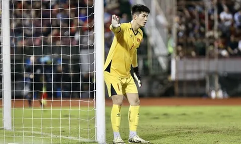 Vũ khí 1m91 giúp U23 Việt Nam không ngại 'đấu súng'