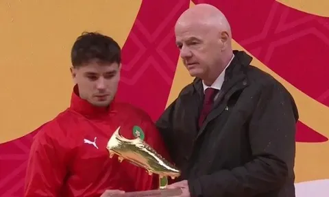 Brahim Diaz suy sụp sau quả Panenka tai hại ở chung kết