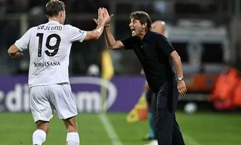 Conte chê Amorim kiêu ngạo, làm hại Hojlund