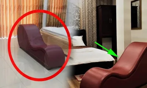 Giường ngủ khách sạn, nhà nghỉ có thêm 1 chiếc ghế cong, 90% không biết mà dùng