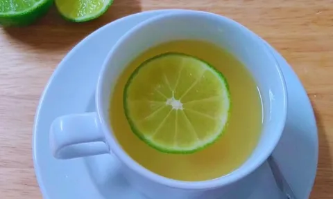 8 lý do bạn nên thường xuyên uống nước chanh ấm mỗi ngày