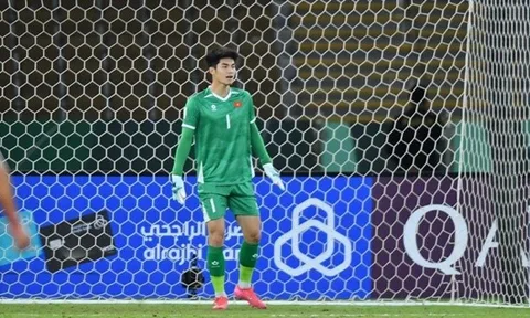Trung Kiên bật khóc thừa nhận U23 Trung Quốc lột xác
