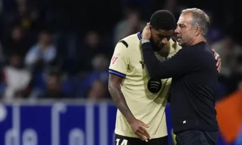 Rashford từ người thừa MU hóa trụ cột tại Barca