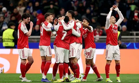 Arsenal trưởng thành và sẵn sàng cho cú đúp lịch sử