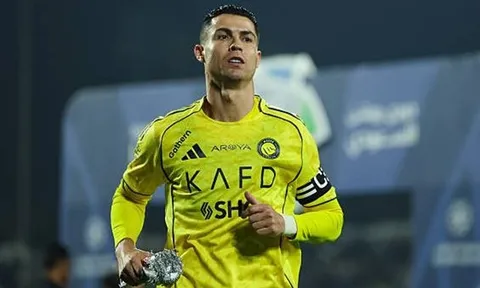 Ronaldo cán mốc 960 bàn thắng