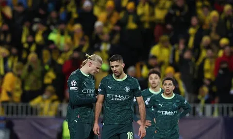 Dàn sao Man City tự bỏ tiền túi hoàn vé cho người hâm mộ