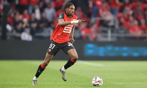 Chelsea bị hét giá kỷ lục vụ Jeremy Jacquet