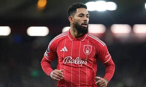 Tin đồn chuyển nhượng sáng 23/1: Chelsea tính mượn Douglas Luiz; MU "trói chân" Mainoo
