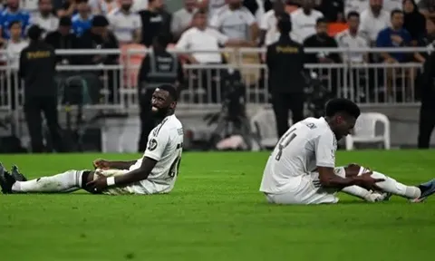 Tử huyệt hàng thủ và bài toán khó của Arbeloa