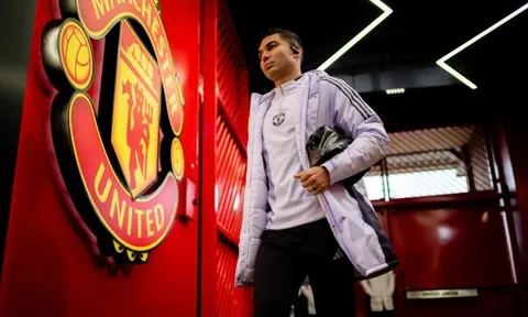 Carragher đã sai, Casemiro sẽ ngẩng cao đầu rời Man United