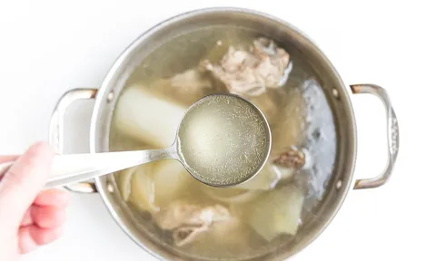 Cách hầm canh xương trong veo ngọt nước