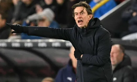 Thomas Frank rơi vào đường cùng sau trận hòa Burnley