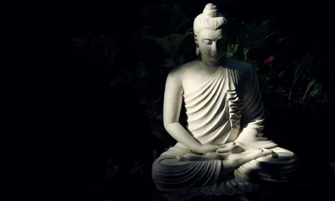 9 cách để có tâm tướng đẹp như hoa ở kiếp sau, hãy làm theo Phật dạy